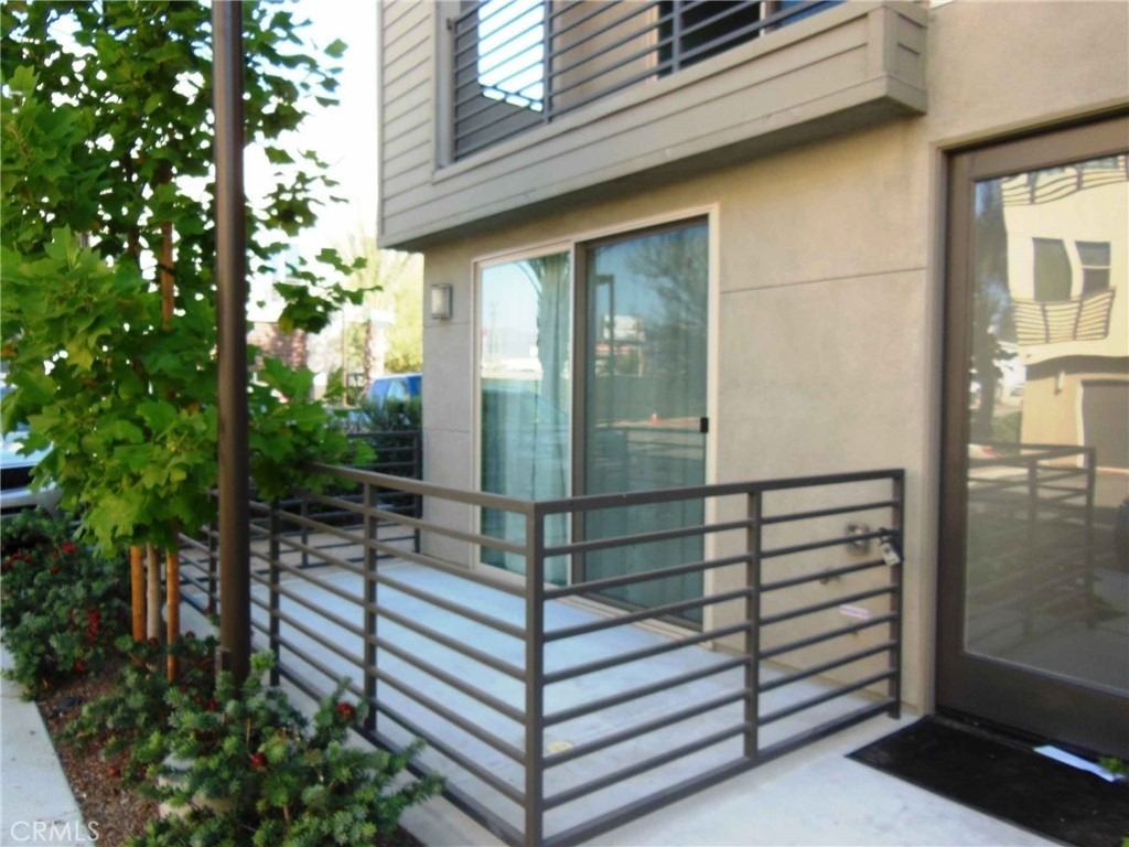 674 Chandler - Photo 3