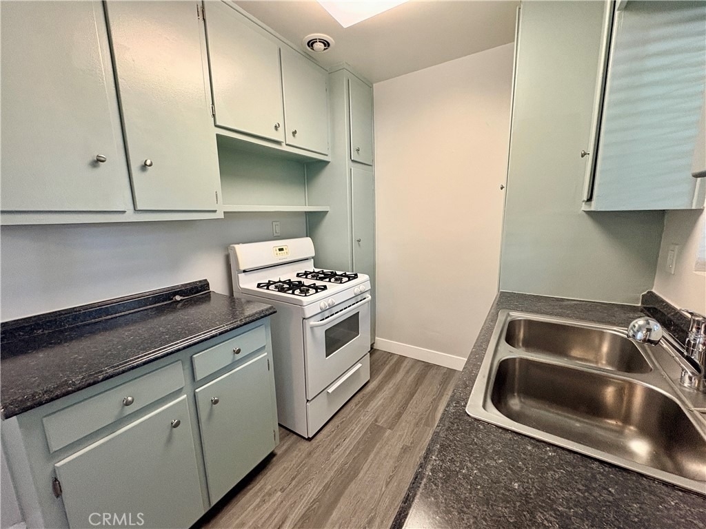2145 F Street - Photo 4