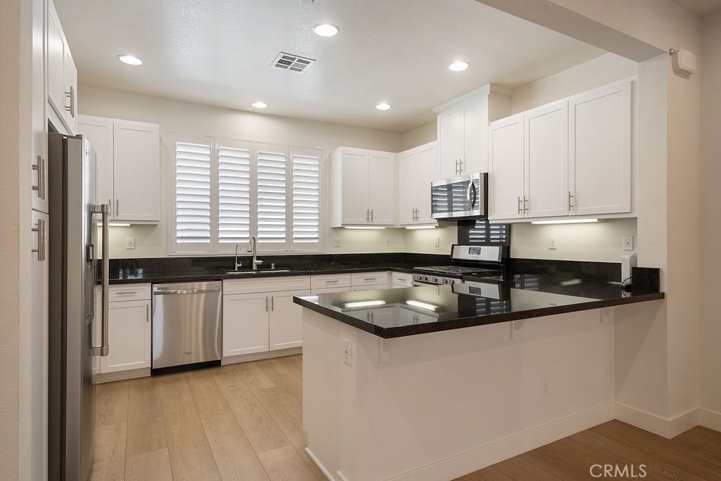 5750 Acacia Lane - Photo 15