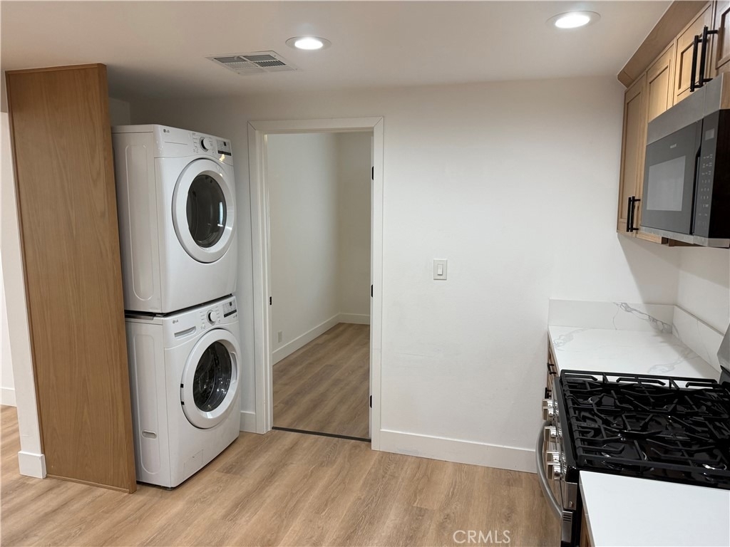 1395 A 3rd - Photo 4
