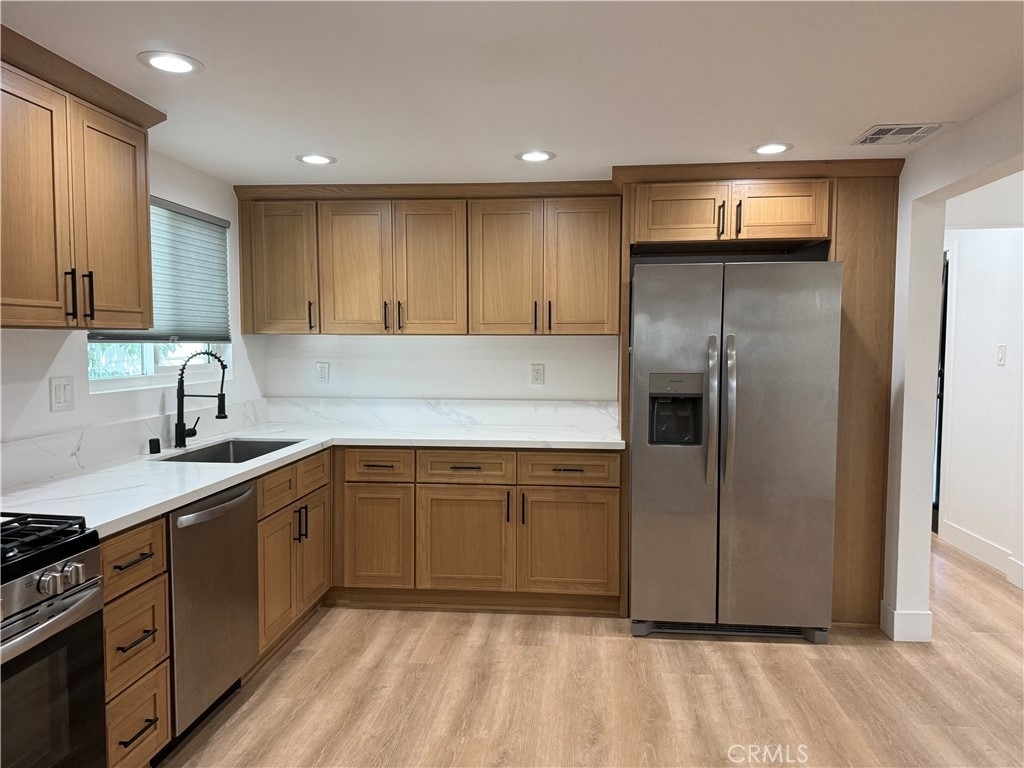 1395 A 3rd - Photo 8