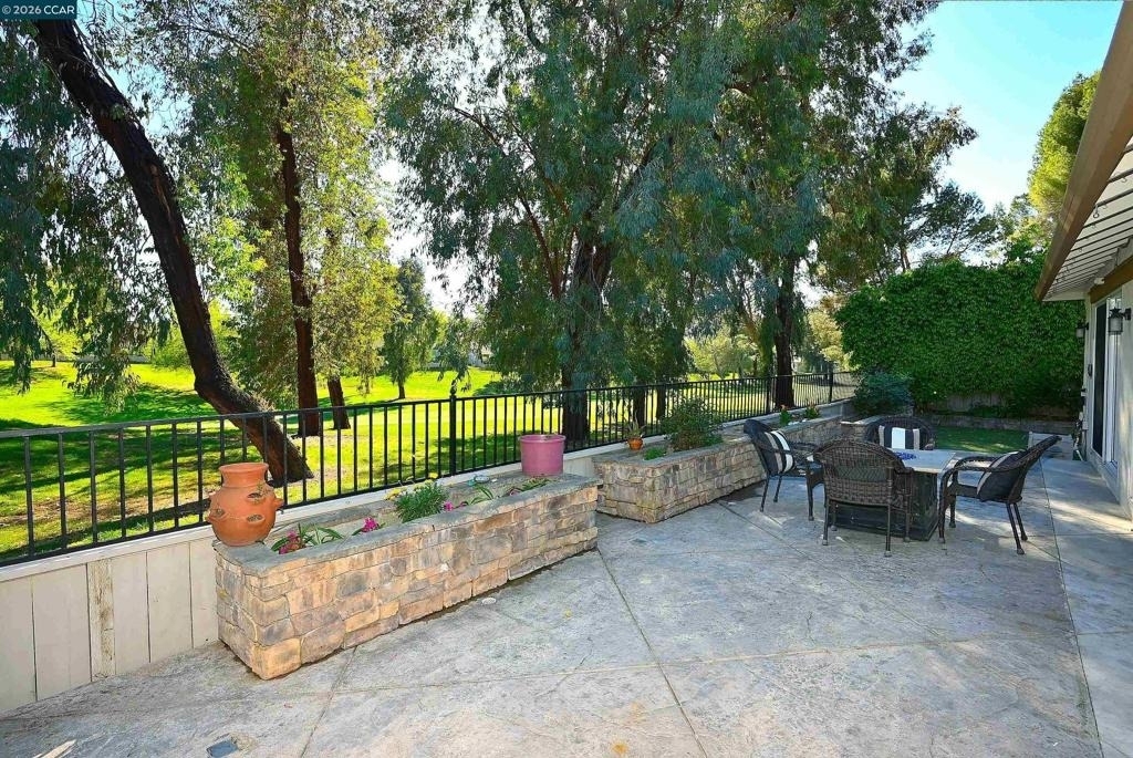 597 Saint George Rd - Photo 2