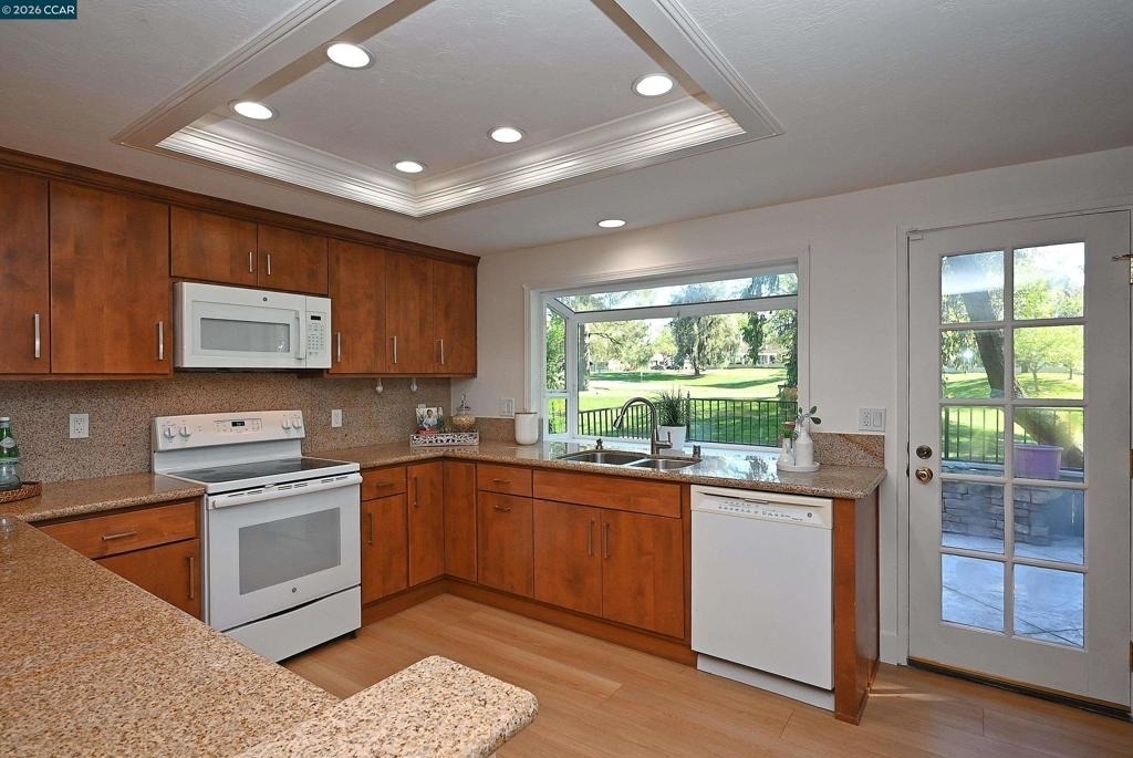 597 Saint George Rd - Photo 3