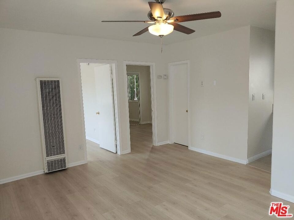 5419 Harold Way - Photo 4