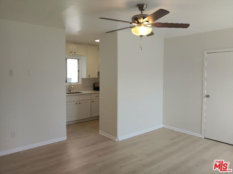 5419 Harold Way - Photo 3