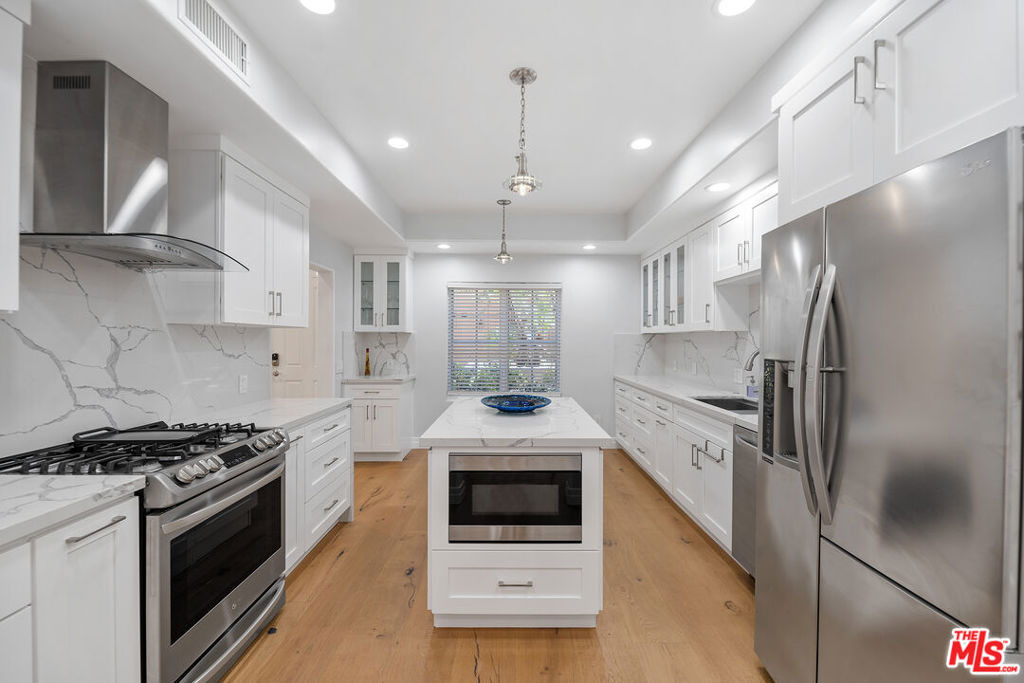 851 N San Vicente Boulevard - Photo 8