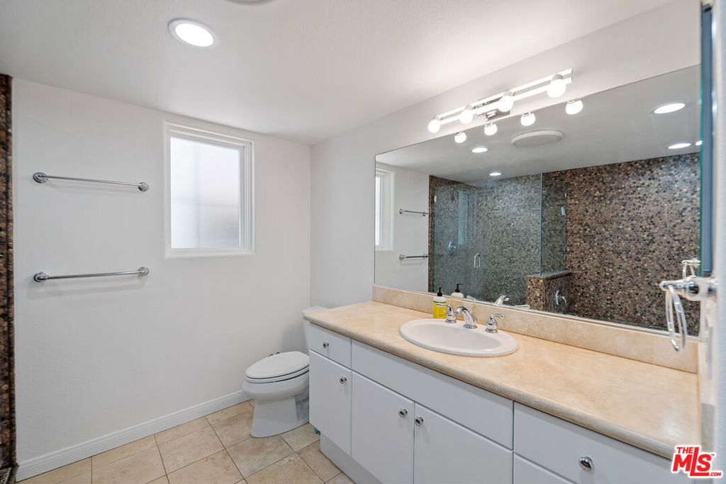 851 N San Vicente Boulevard - Photo 21