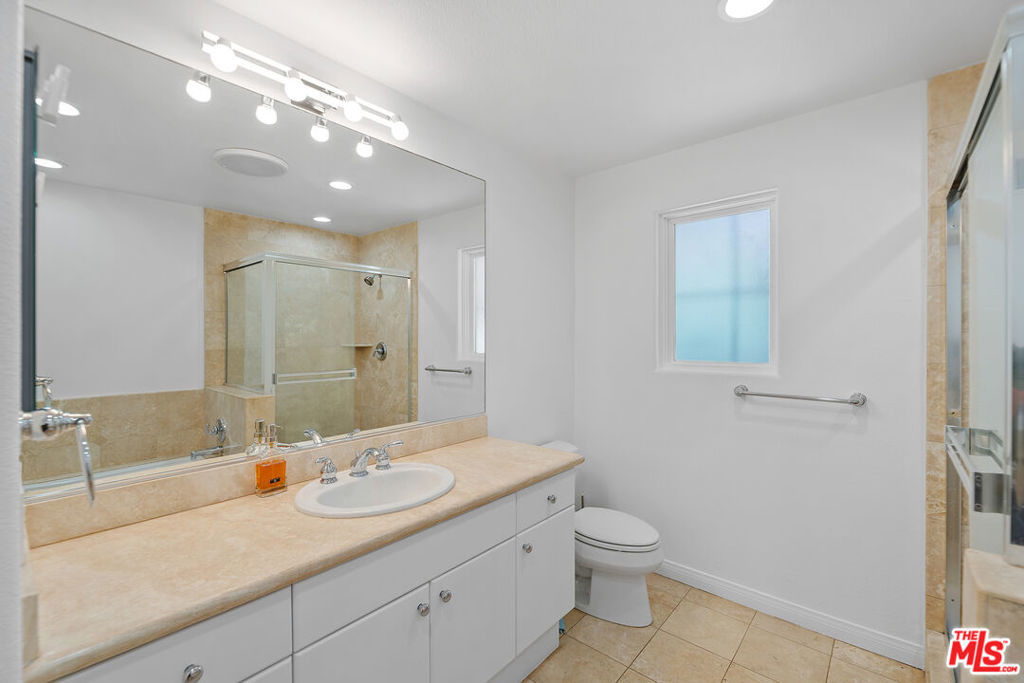 851 N San Vicente Boulevard - Photo 16