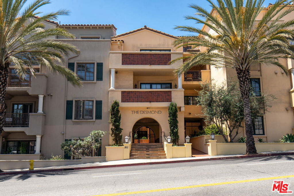 851 N San Vicente Boulevard - Photo 2
