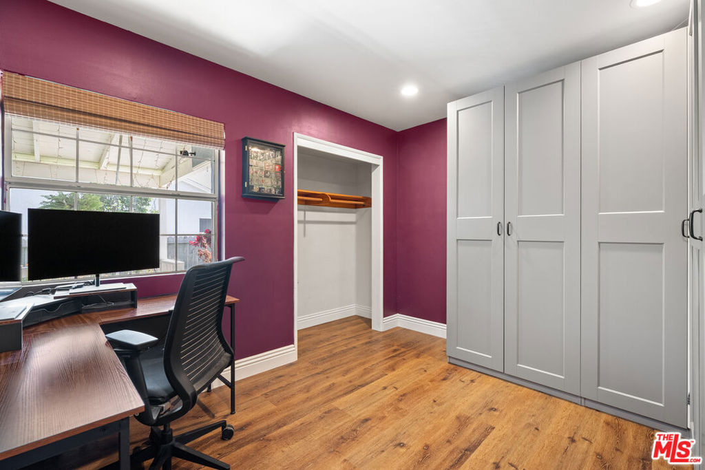 25202 Atwood Boulevard - Photo 8