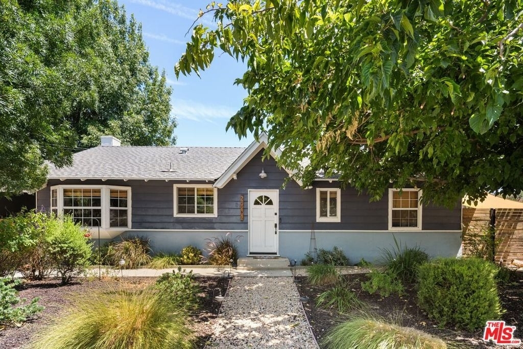 25202 Atwood Boulevard - Photo 1