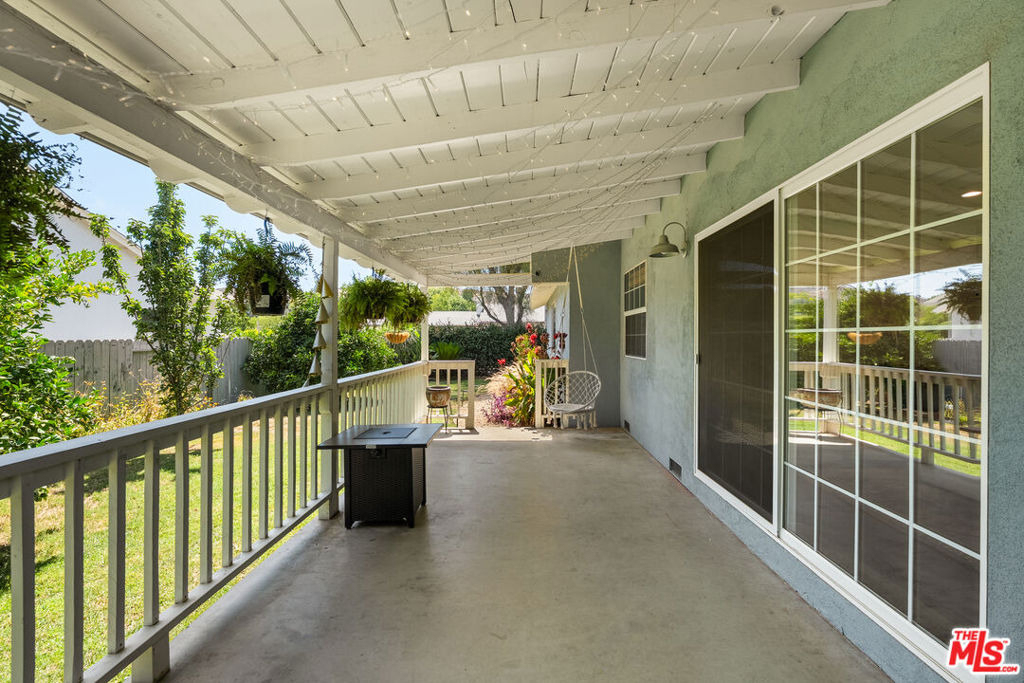 25202 Atwood Boulevard - Photo 16