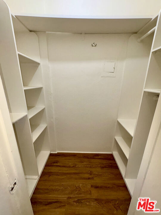 439 N Van Ness Avenue - Photo 6