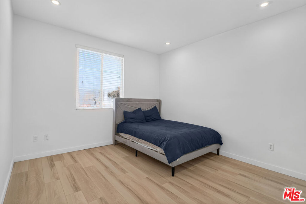 360 W Avenue 26 - Photo 20