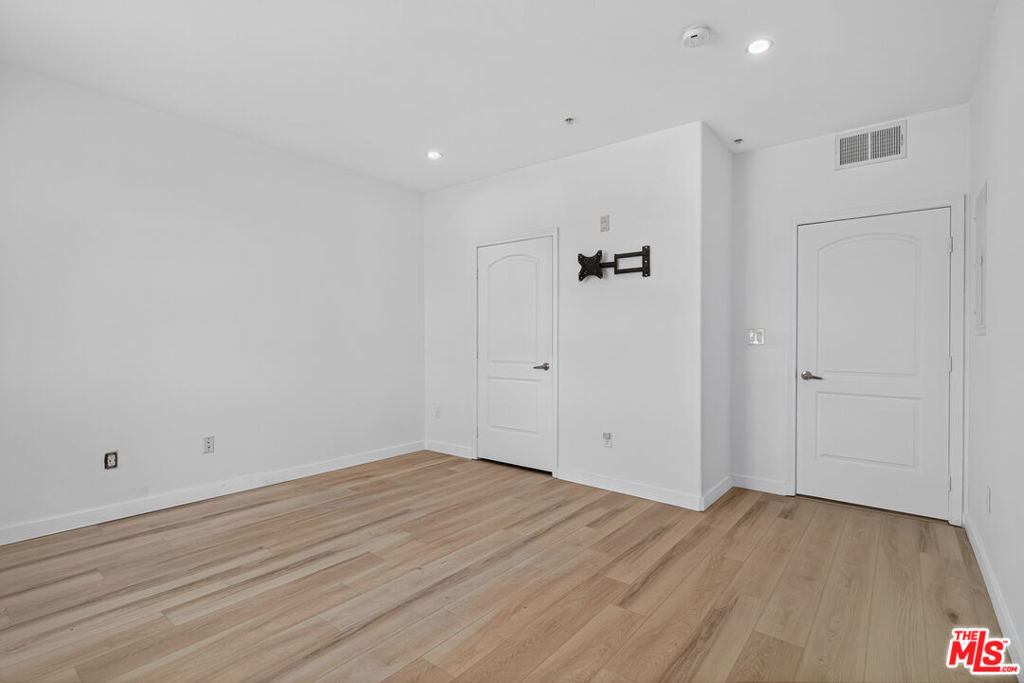 360 W Avenue 26 - Photo 27