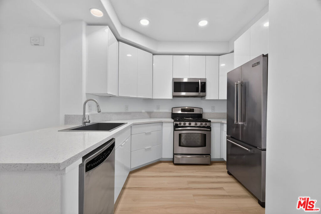 360 W Avenue 26 - Photo 8