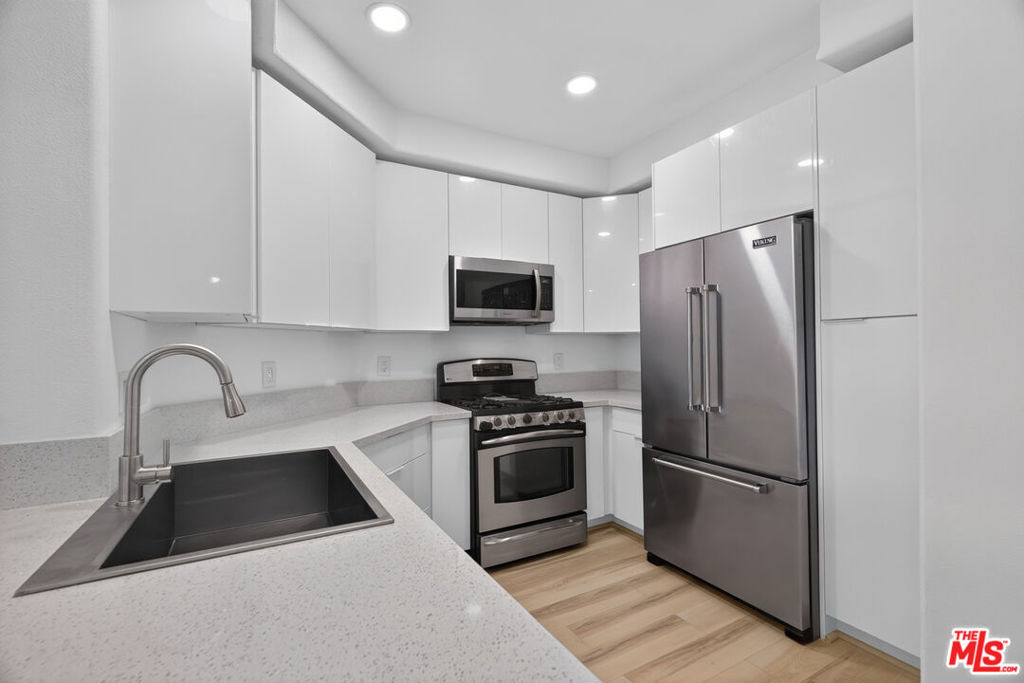 360 W Avenue 26 - Photo 13