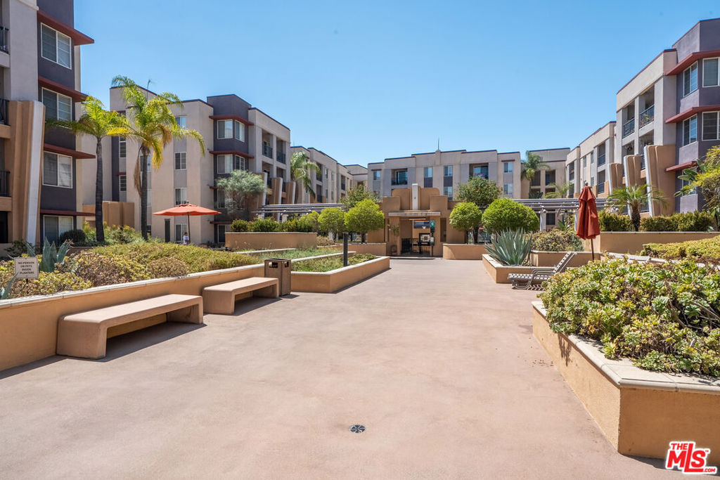 360 W Avenue 26 - Photo 46