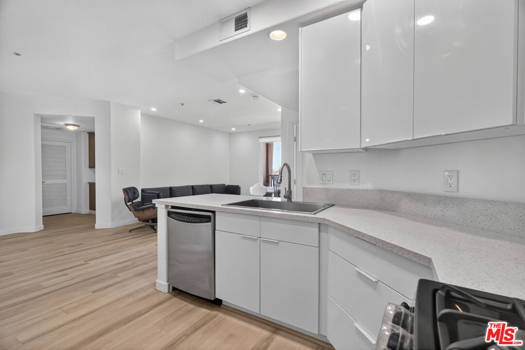 360 W Avenue 26 - Photo 12
