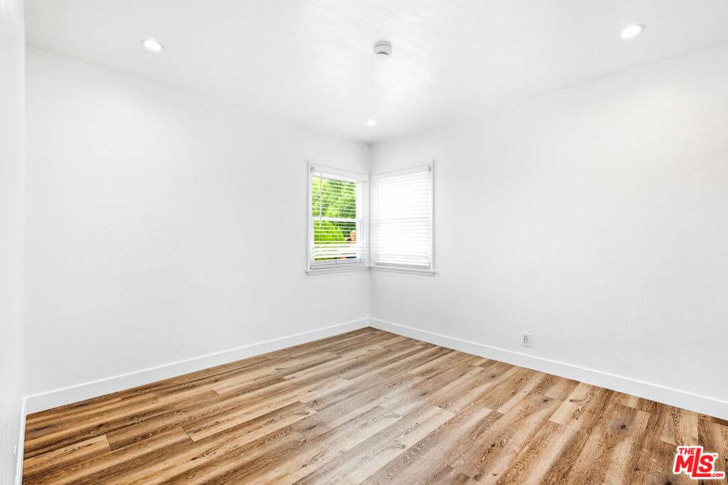 2117 Duane Street - Photo 38