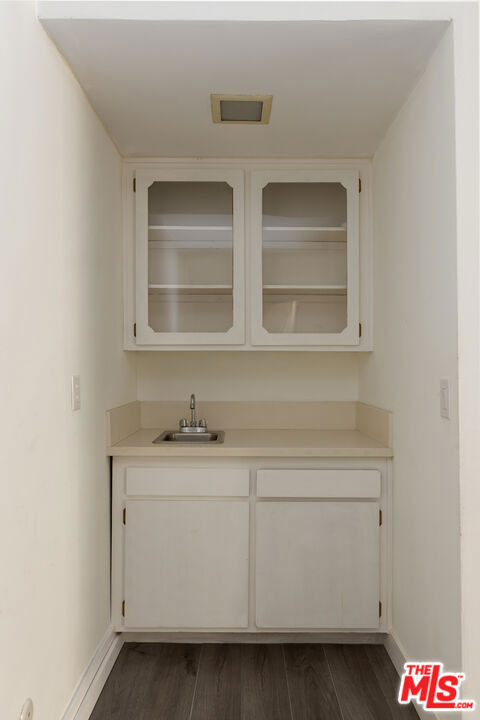 912 Hilldale Avenue - Photo 4