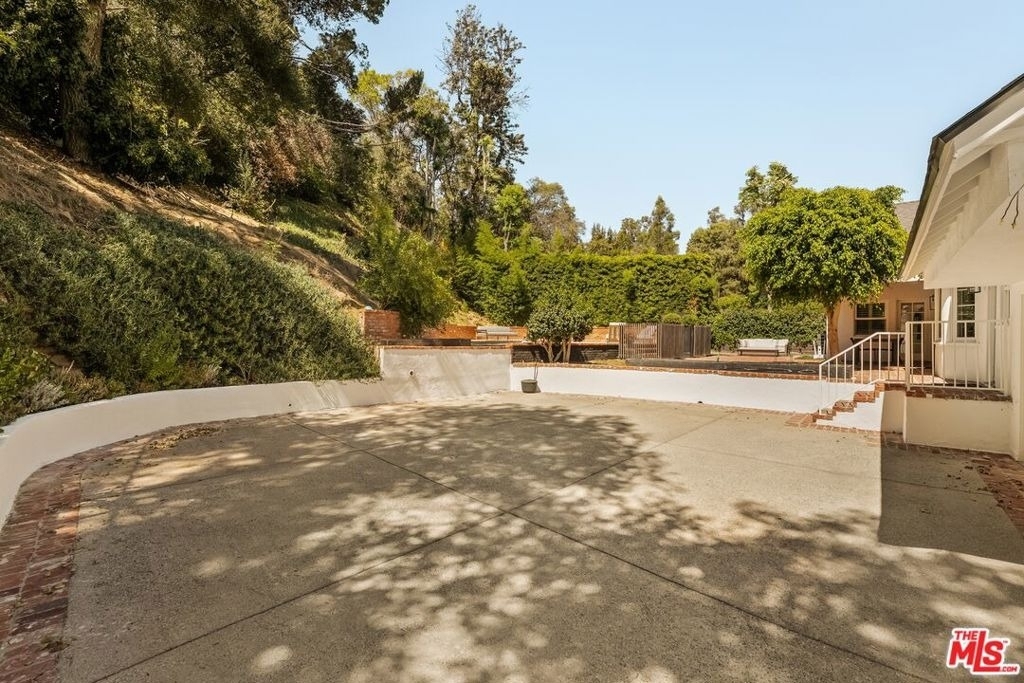 2583 Hutton Drive - Photo 17