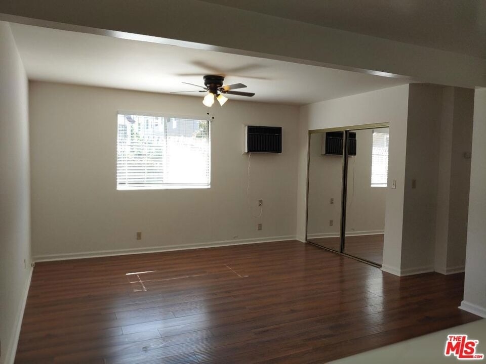 5419 Harold Way - Photo 8