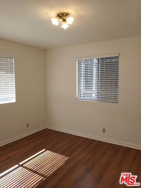 5419 Harold Way - Photo 14