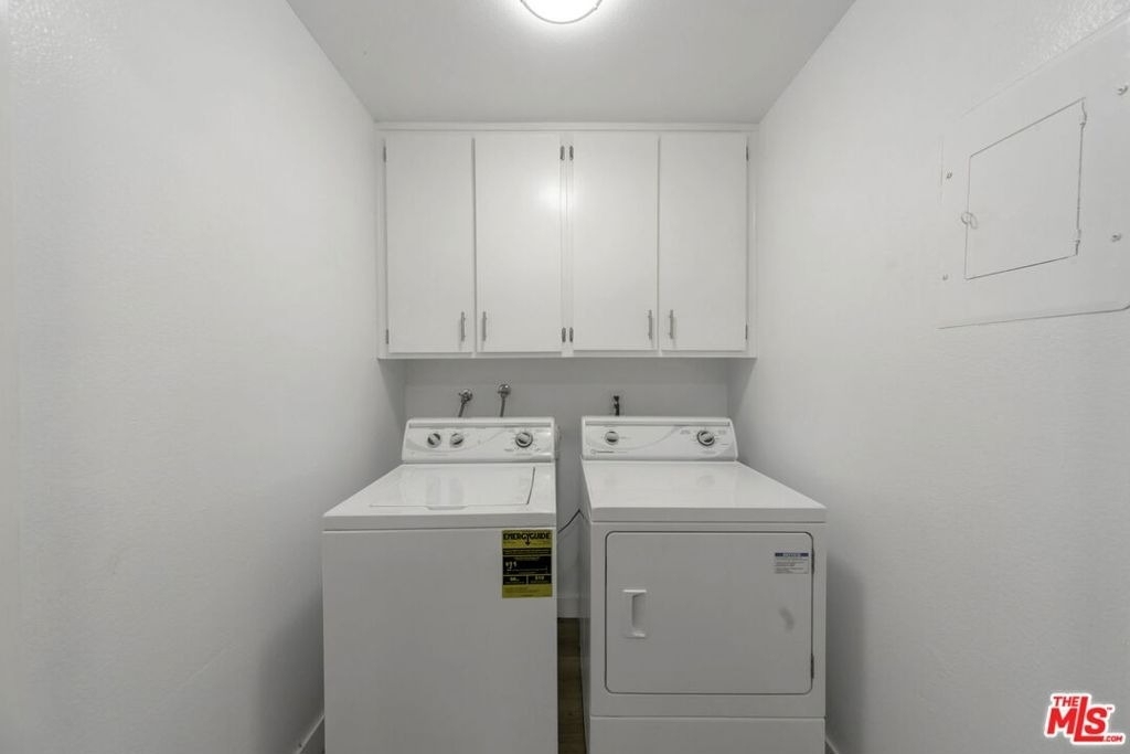 820 Pier Avenue - Photo 5
