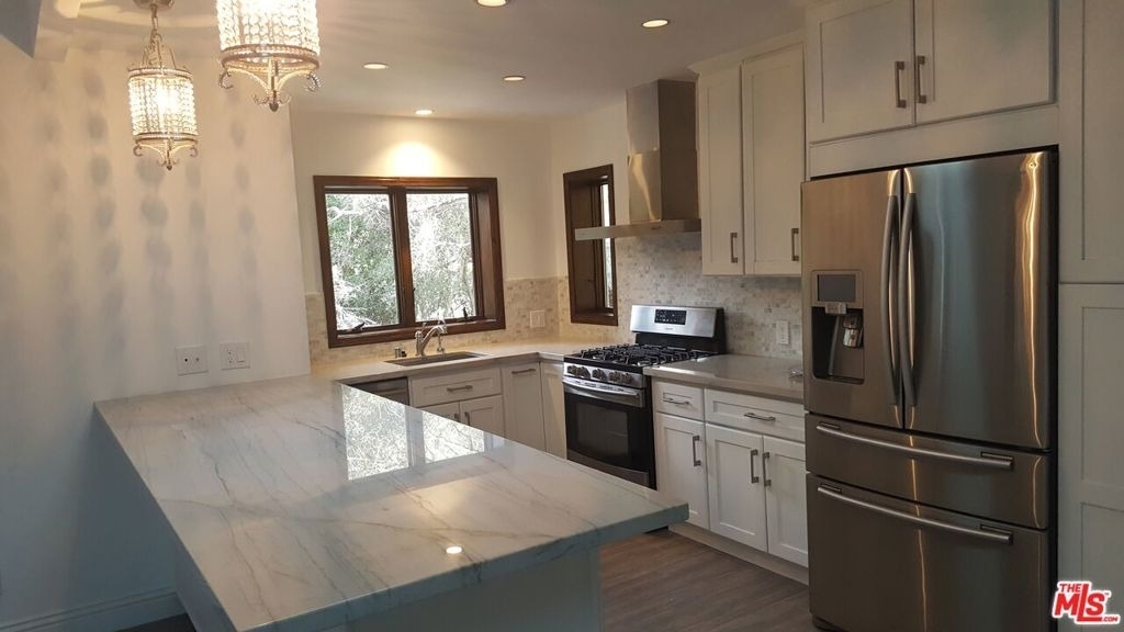 1020 Moraga Drive - Photo 3