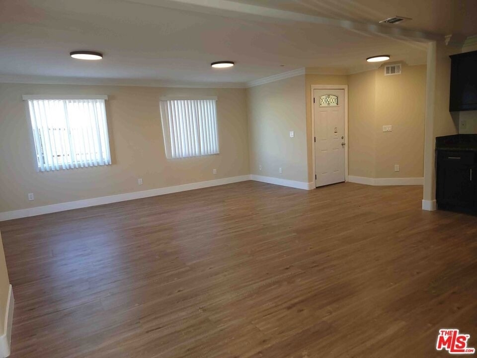 7216 10th Ave - Photo 4