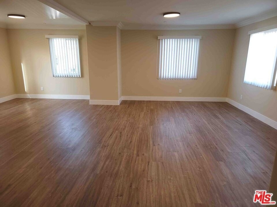7216 10th Ave - Photo 2