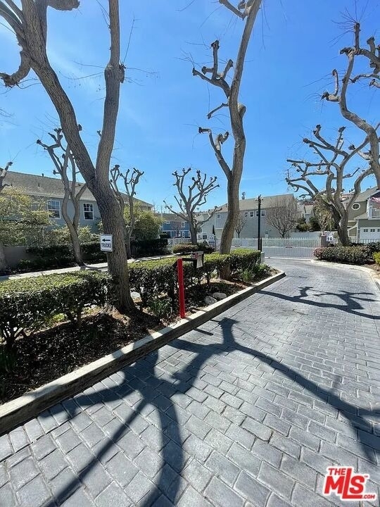 1706 Freeport Terrace - Photo 29