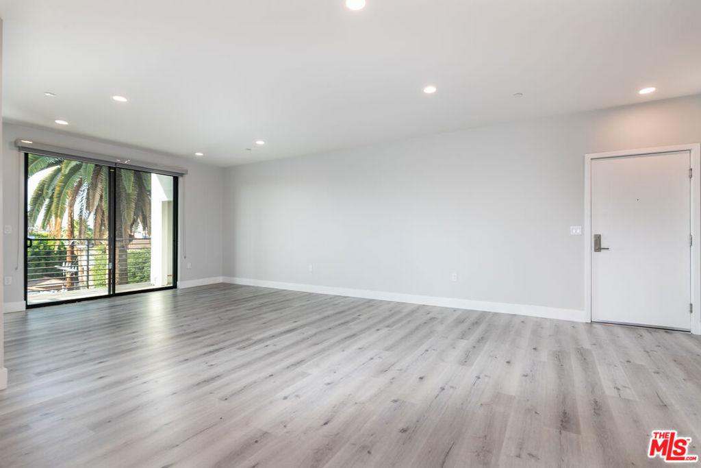 14612 Calvert Street - Photo 1