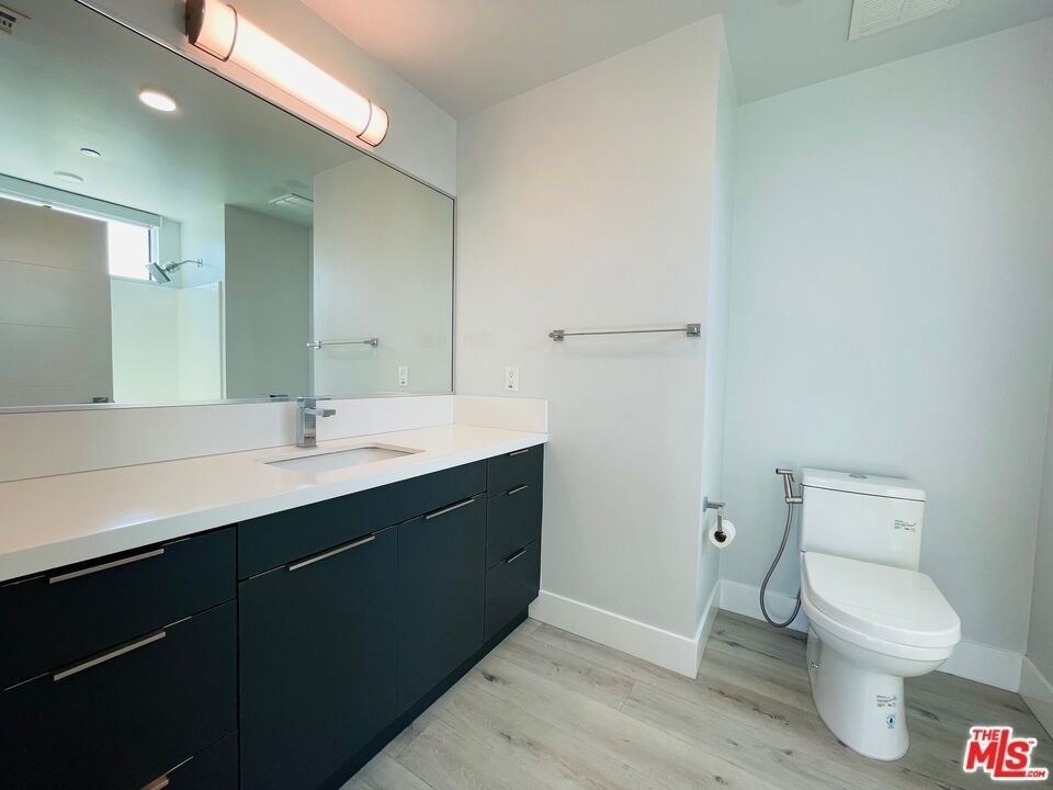 14612 Calvert Street - Photo 13