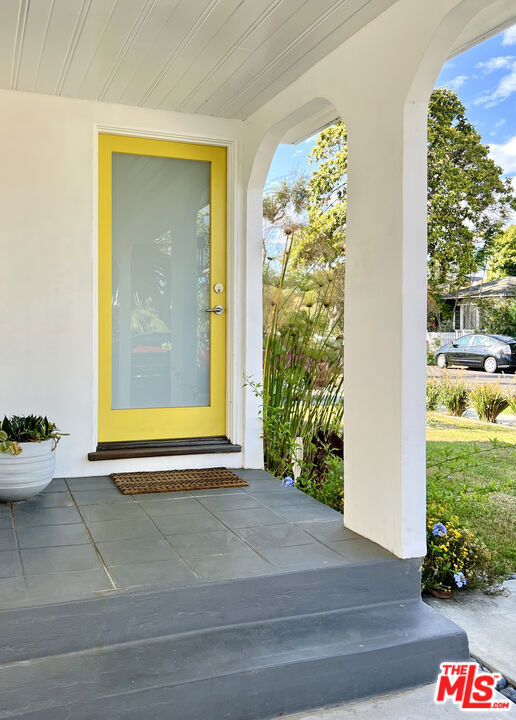 3865 Lyceum Avenue - Photo 1