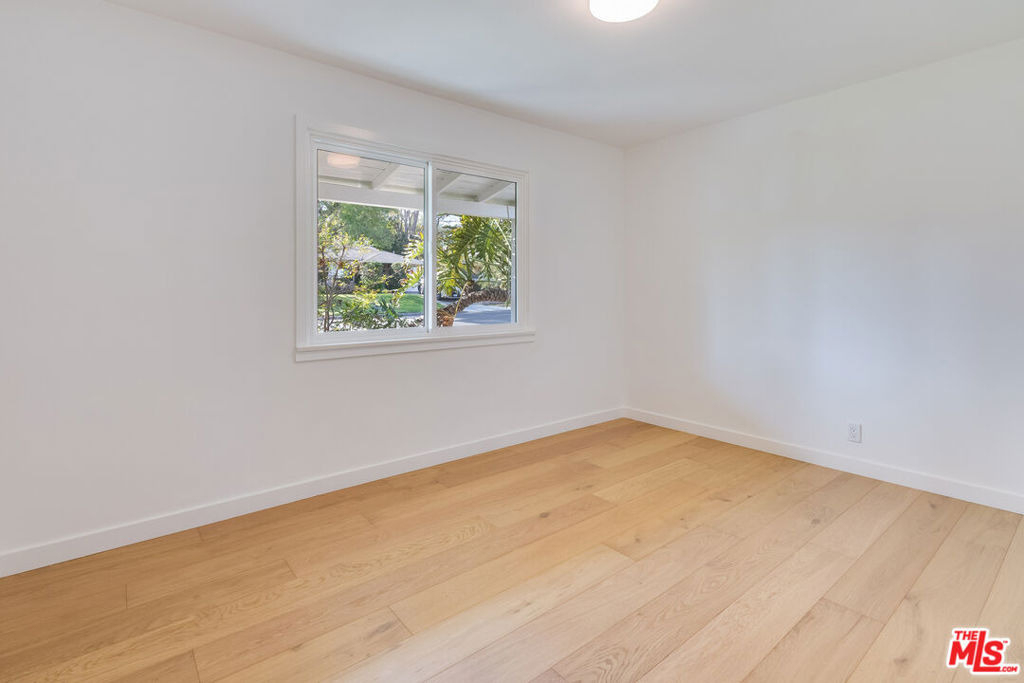 3562 Veteran Avenue - Photo 6