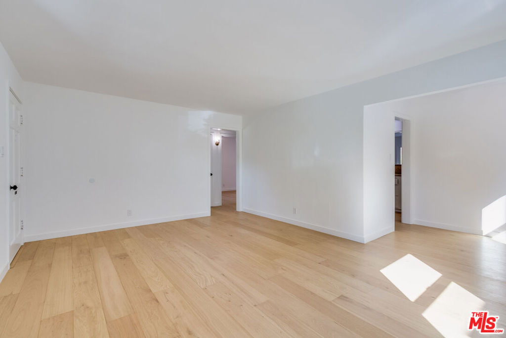 3562 Veteran Avenue - Photo 4