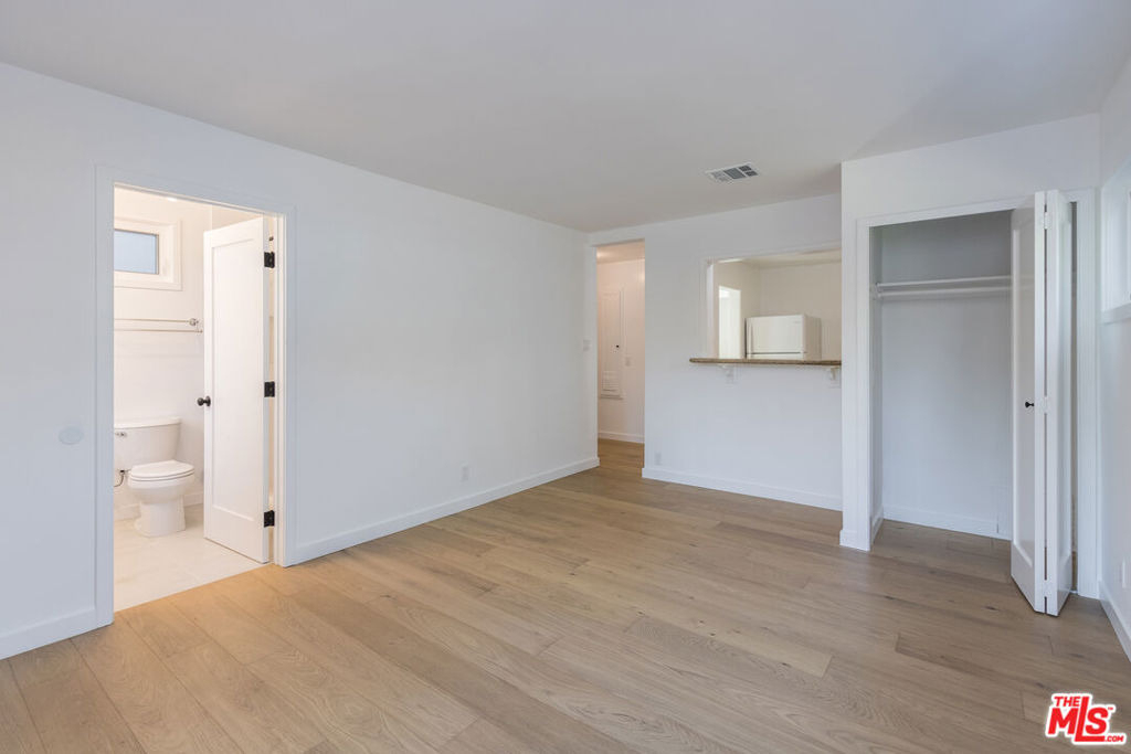 3562 Veteran Avenue - Photo 18