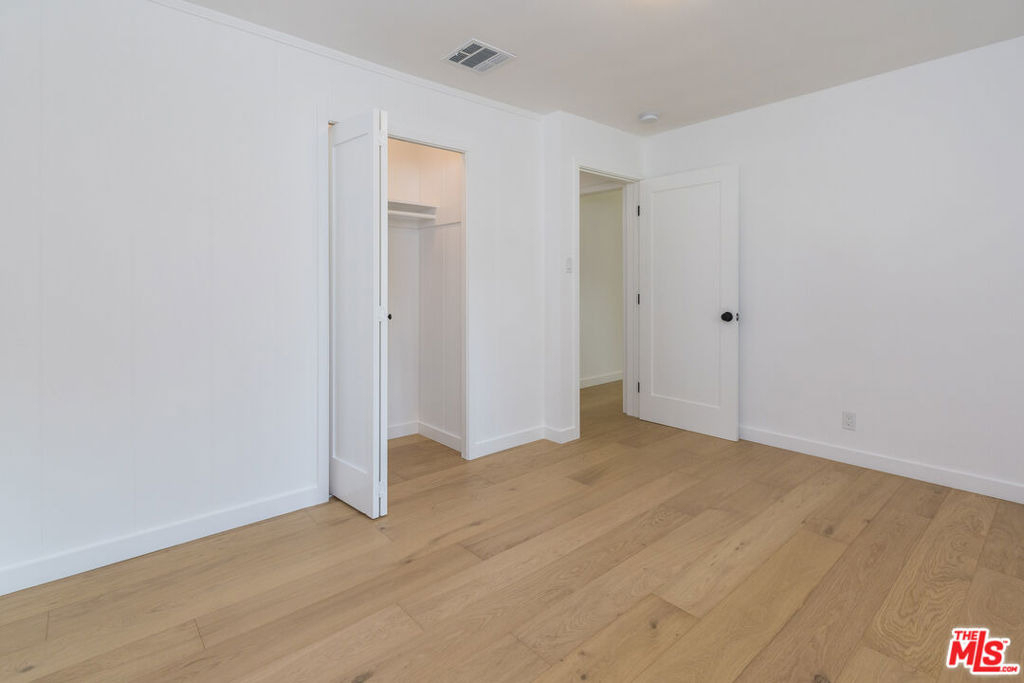 3562 Veteran Avenue - Photo 7