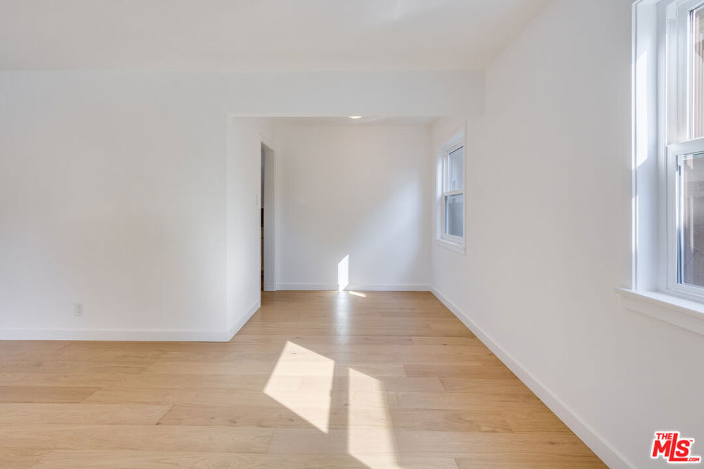 3562 Veteran Avenue - Photo 5