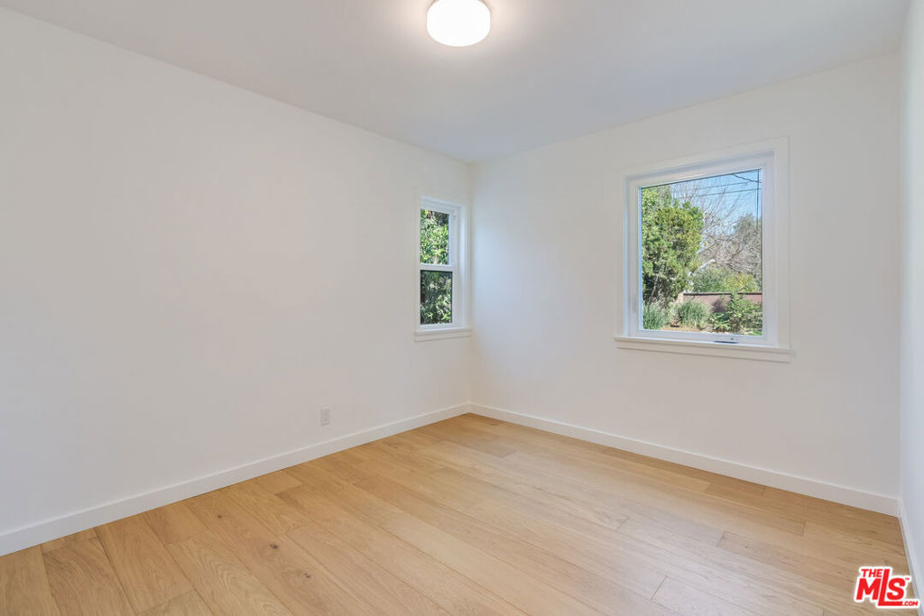 3562 Veteran Avenue - Photo 10