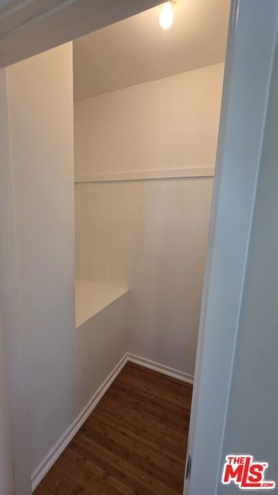 10323 Samoa Avenue - Photo 13