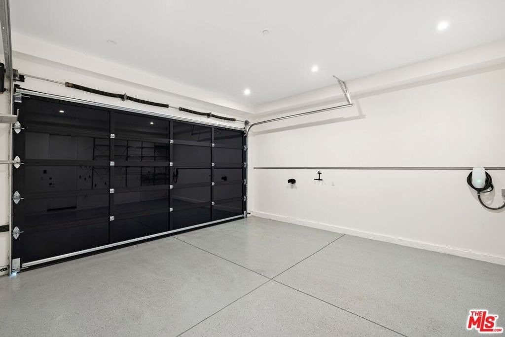 839 N Gardner Street - Photo 27
