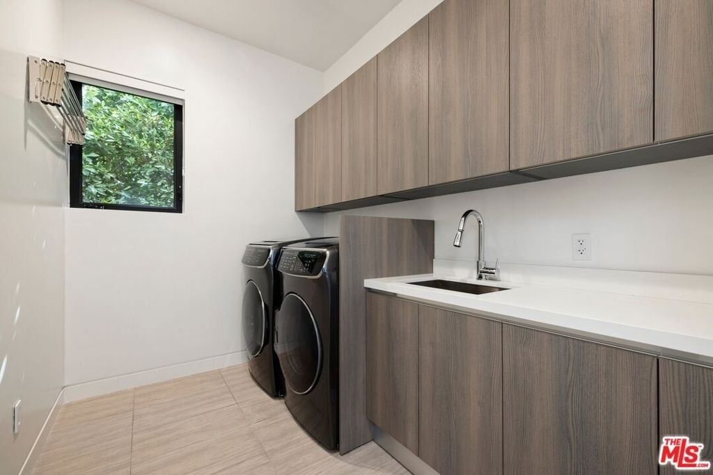 839 N Gardner Street - Photo 22