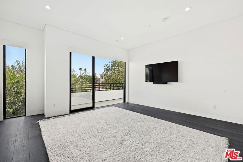 839 N Gardner Street - Photo 21