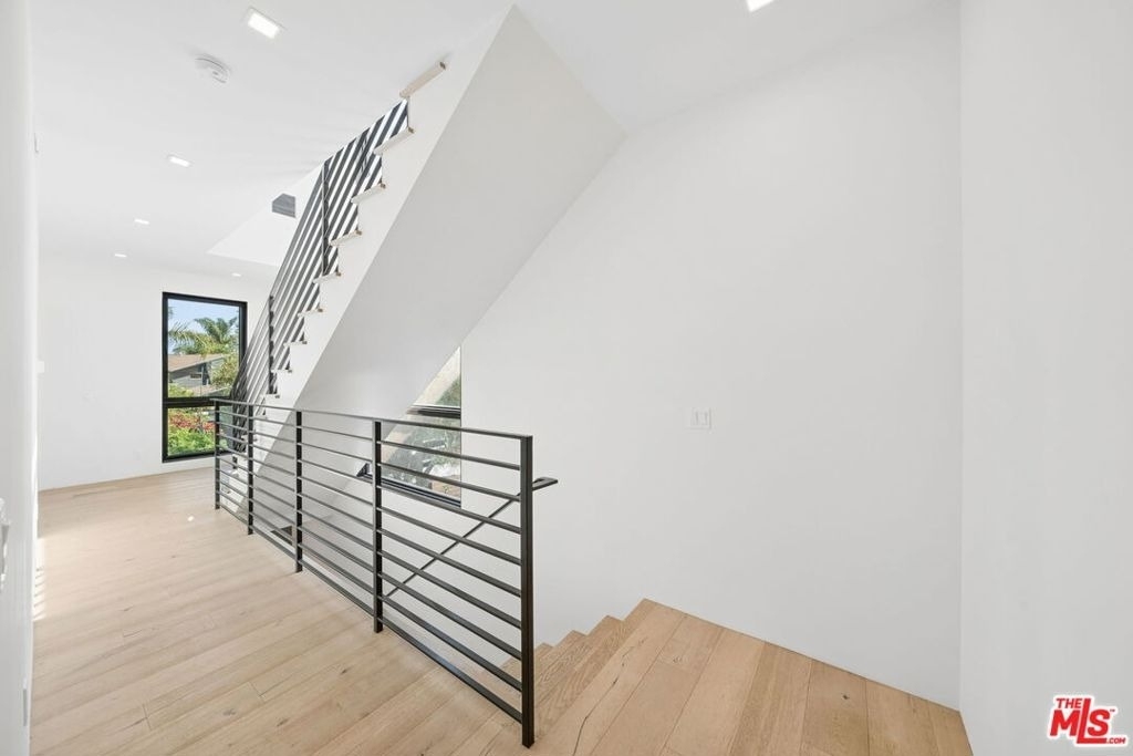 633 Palms Boulevard - Photo 18