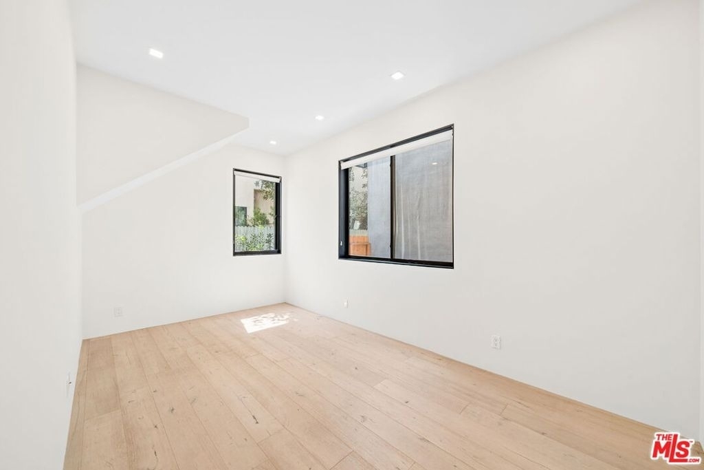 633 Palms Boulevard - Photo 13