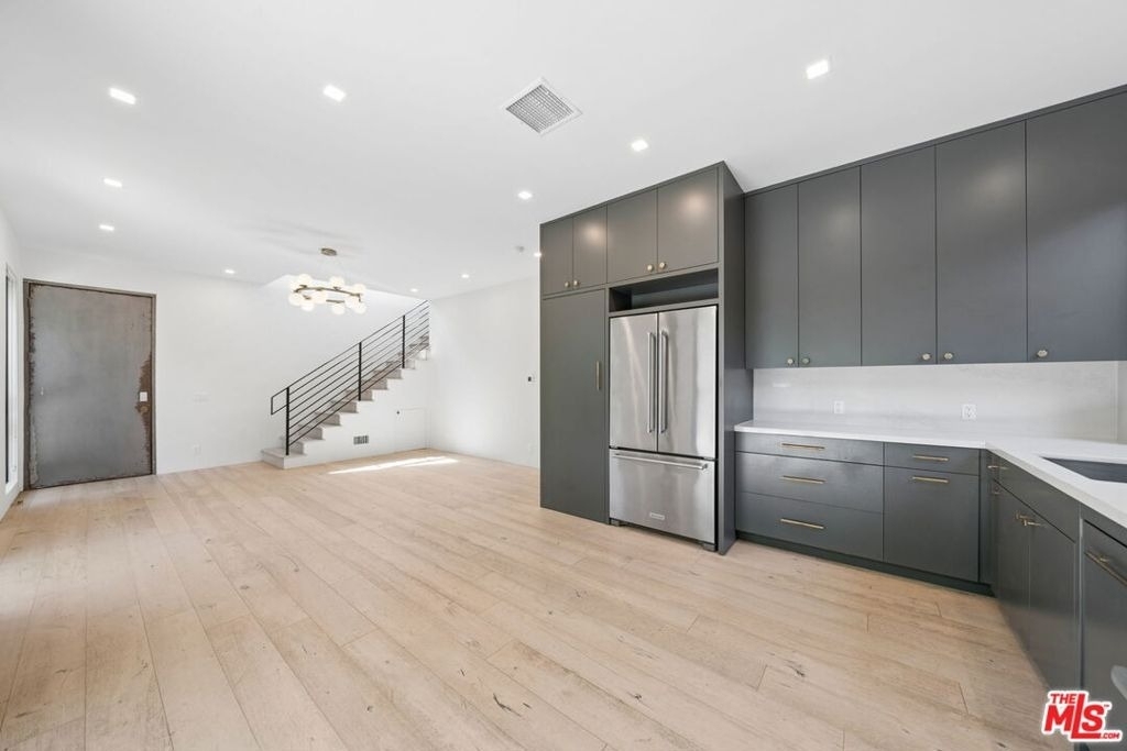 633 Palms Boulevard - Photo 11