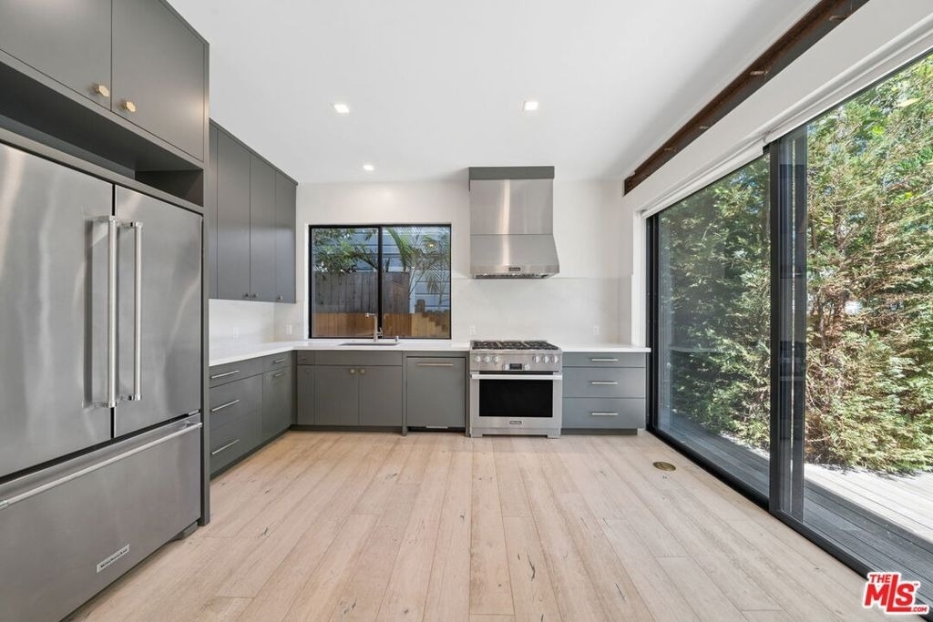 633 Palms Boulevard - Photo 3